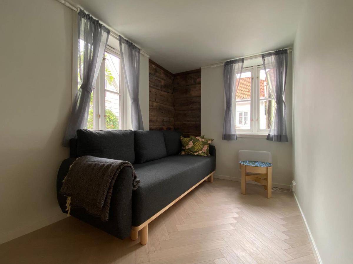 Entire Renovated Apartment From 1780 With Kitchen, Bath, Bedroom, And Living Room In Skuteviken Bergen Luaran gambar