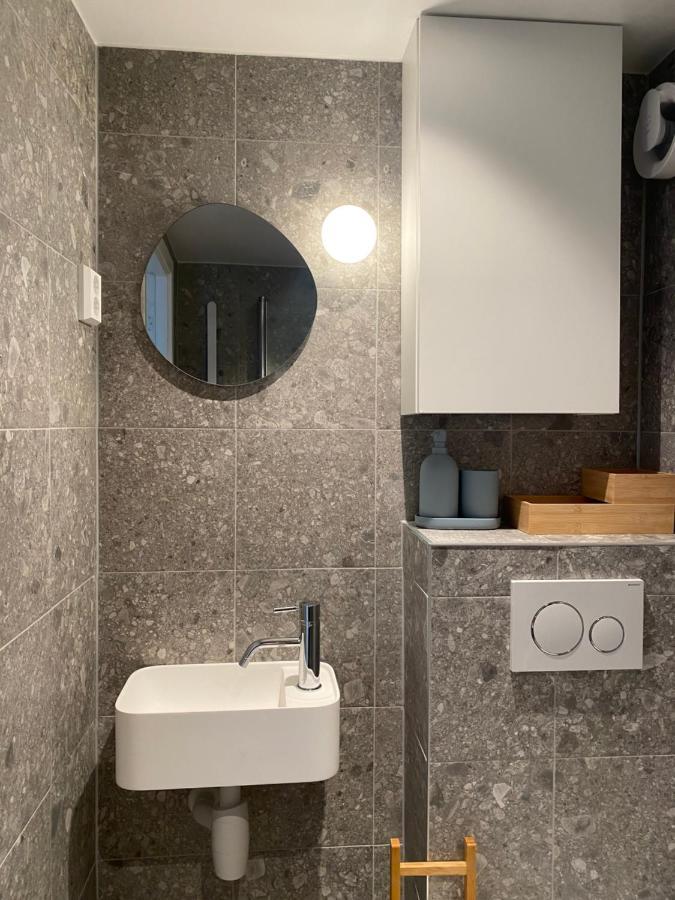 Entire Renovated Apartment From 1780 With Kitchen, Bath, Bedroom, And Living Room In Skuteviken Bergen Luaran gambar