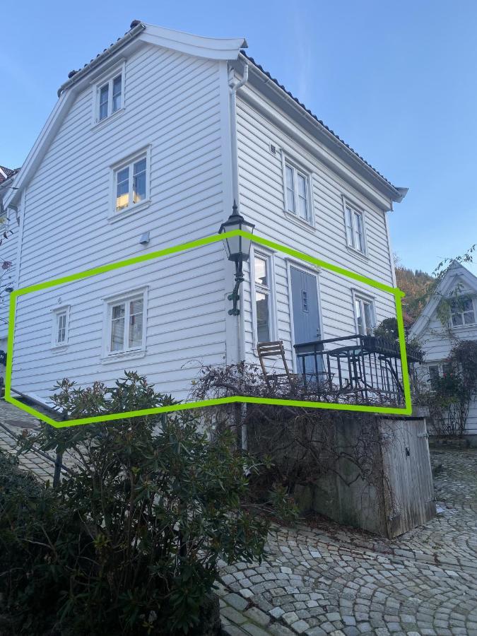 Entire Renovated Apartment From 1780 With Kitchen, Bath, Bedroom, And Living Room In Skuteviken Bergen Luaran gambar